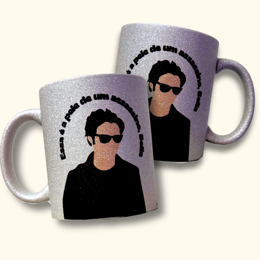 Caneca Glitter Prata Edward - Essa é a pele de um assasino